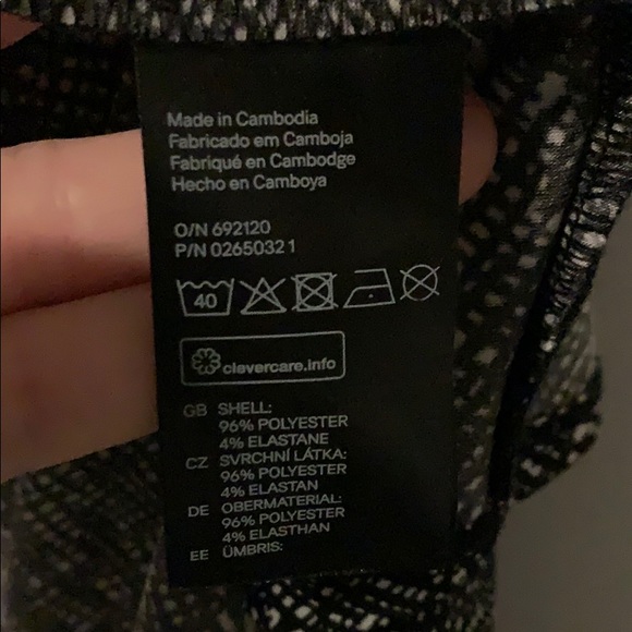 H&M maternity wrap dress - Picture 5 of 5